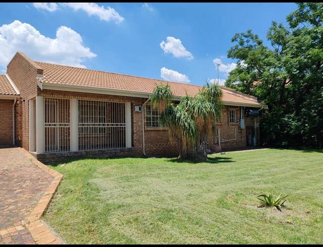 3 BEDROOM PROPERTY TO RENT IN RAVENSWOOD